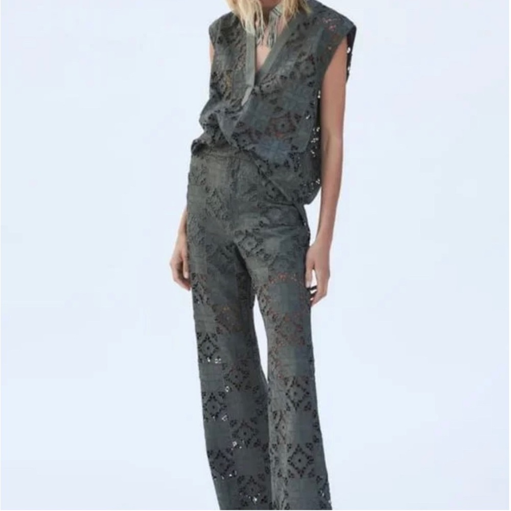 Cutout trousers